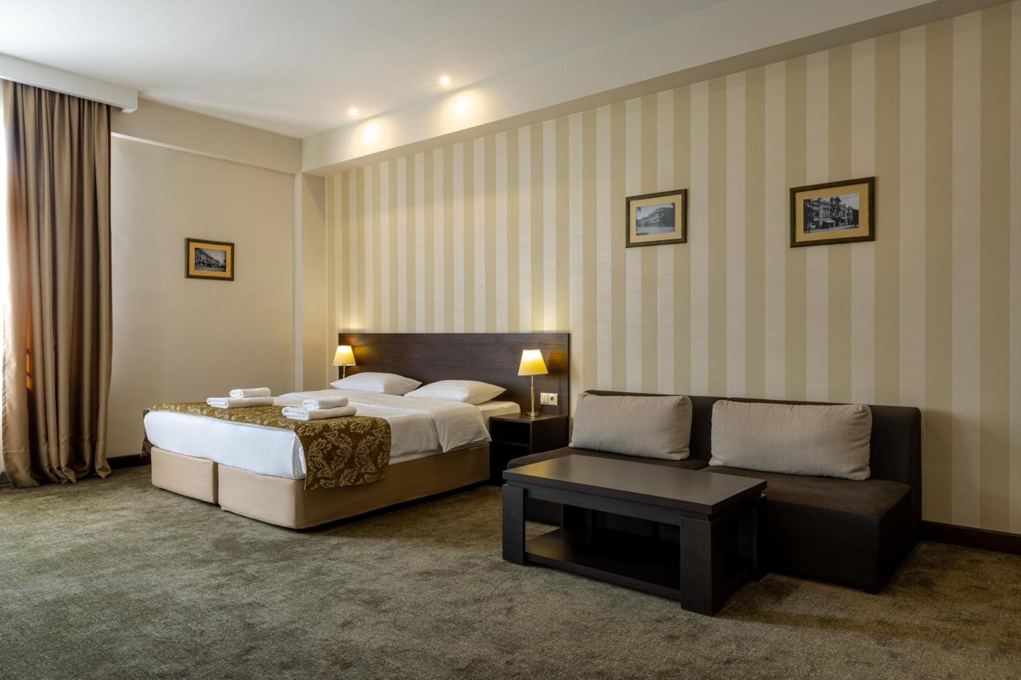 Citrus Hotel Tiflis Exterior foto